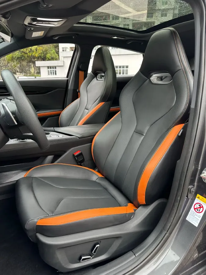 2023 ChangAn UNI-V 1.5T 188HP L4 7DCT,autocango,china used car exporter,china ev exporter,chinese used car exporter,chinese used ev exporter