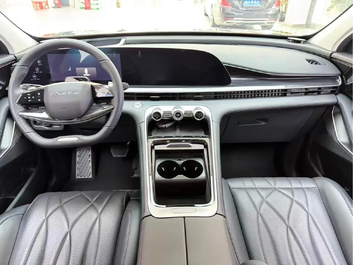 2023 Exceed RX 2.0T 261HP L4 7DCT,autocango,china used car exporter,china ev exporter,chinese used car exporter,chinese used ev exporter