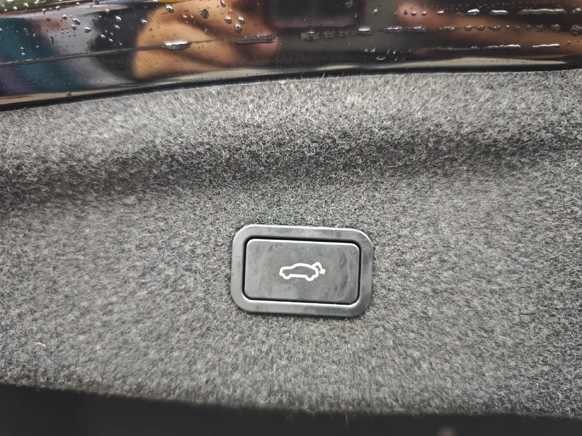 2025 LYNK&CO 03 1.5T 181HP L4 7DCT,autocango,china used car exporter,china ev exporter,chinese used car exporter,chinese used ev exporter