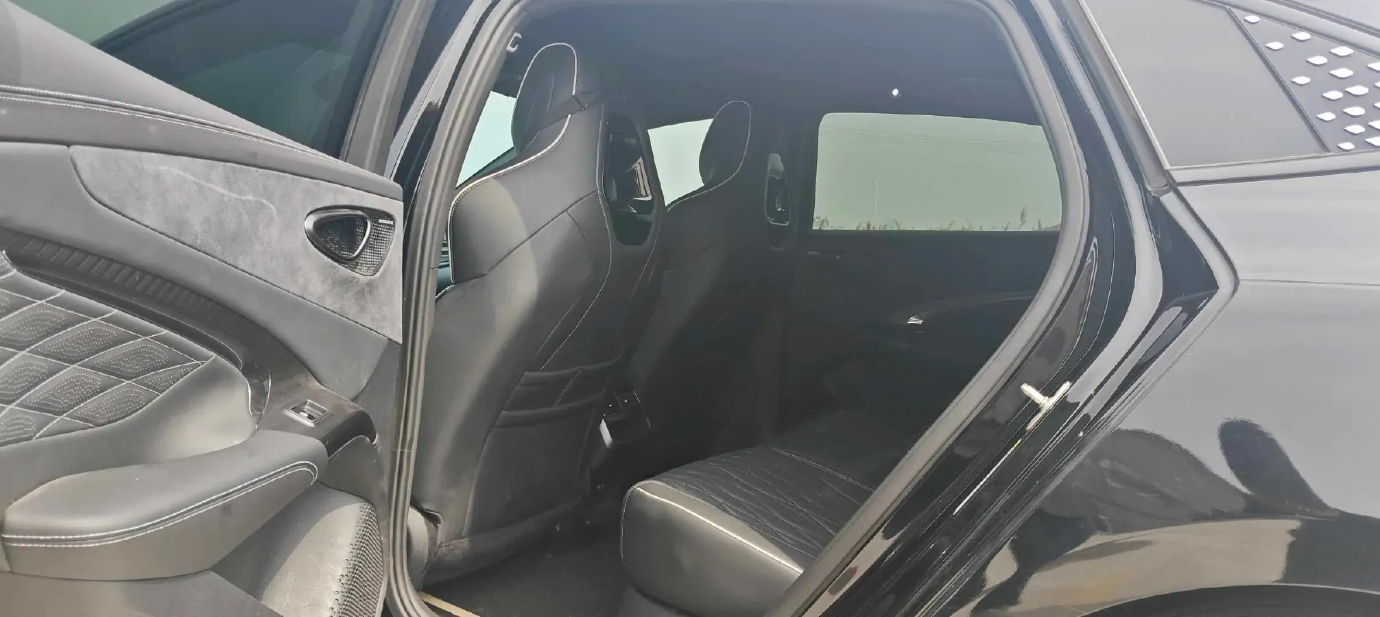 2022 Leapmotor C01 BEV 90KWH,autocango,china used car exporter,china ev exporter,chinese used car exporter,chinese used ev exporter