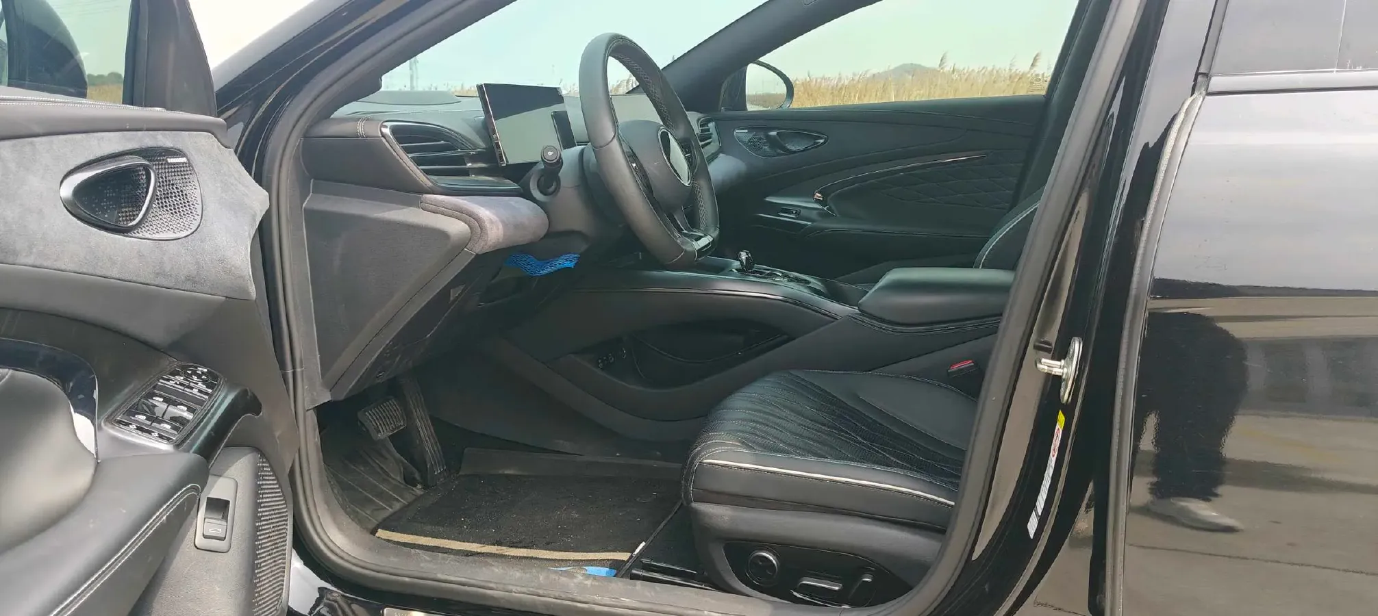 2022 Leapmotor C01 BEV 90KWH,autocango,china used car exporter,china ev exporter,chinese used car exporter,chinese used ev exporter