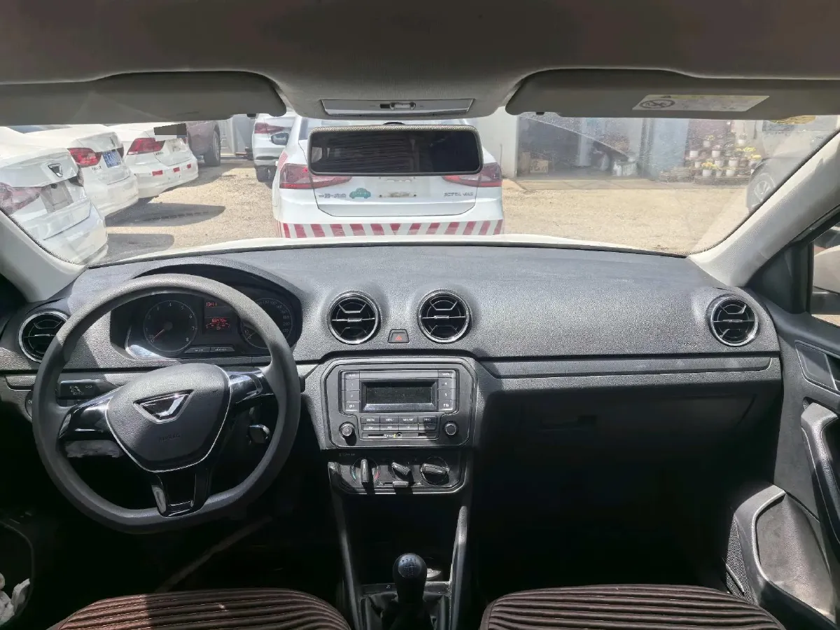 2021 Jetta VA3 1.5L 112HP L4 5MT,autocango,china used car exporter,china ev exporter,chinese used car exporter,chinese used ev exporter