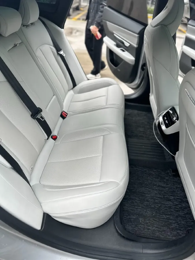 2023 Xpeng P7 BEV 86.2KWH,autocango,china used car exporter,china ev exporter,chinese used car exporter,chinese used ev exporter