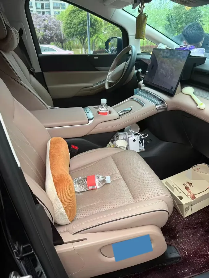 2024 Xpeng X9 BEV 101.5KWH,autocango,china used car exporter,china ev exporter,chinese used car exporter,chinese used ev exporter