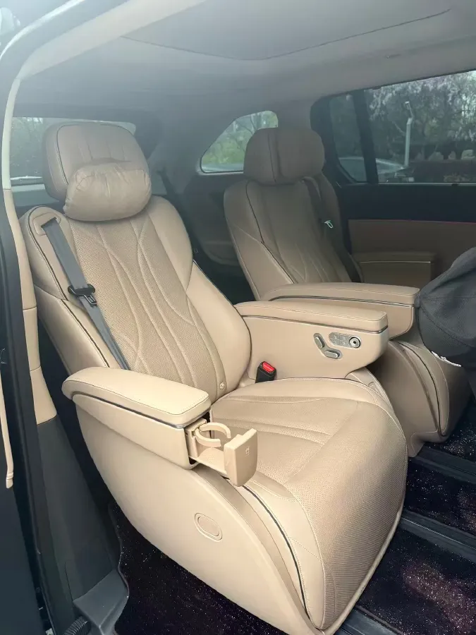 2024 Xpeng X9 BEV 101.5KWH,autocango,china used car exporter,china ev exporter,chinese used car exporter,chinese used ev exporter