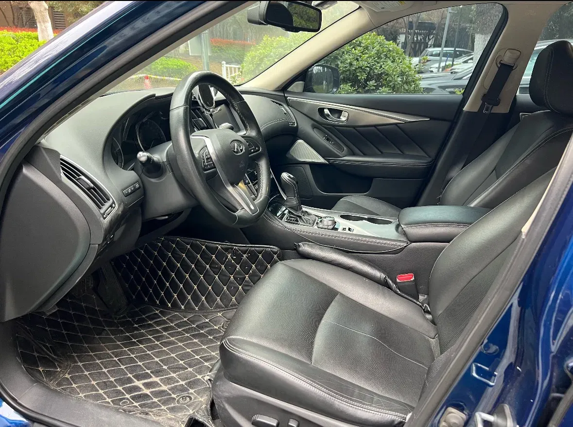 2018 Jeep Grand Commander 2.0T 265HP L4 9AT,autocango,china used car exporter,china ev exporter,chinese used car exporter,chinese used ev exporter