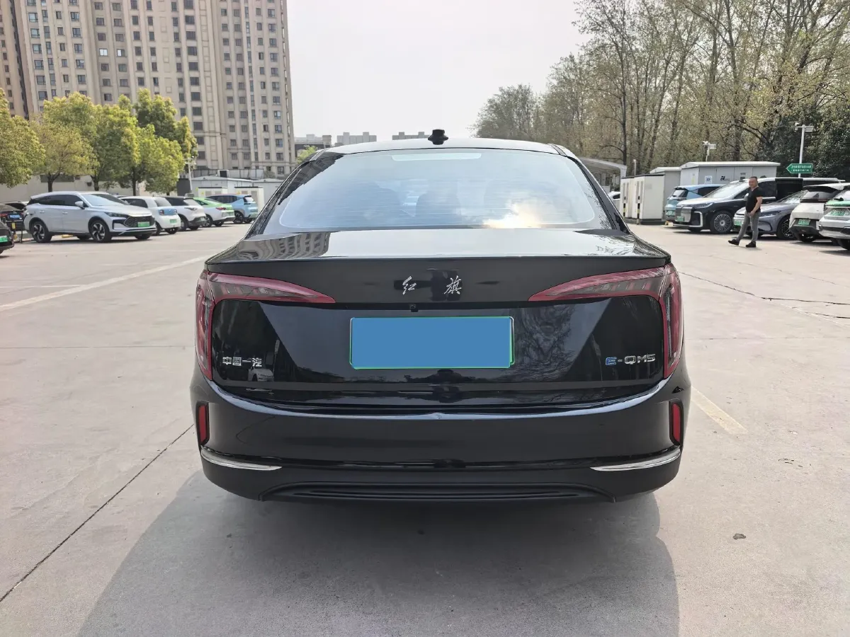 2024 HongQi E-QM5 BEV 60KWH,autocango,china used car exporter,china ev exporter,chinese used car exporter,chinese used ev exporter
