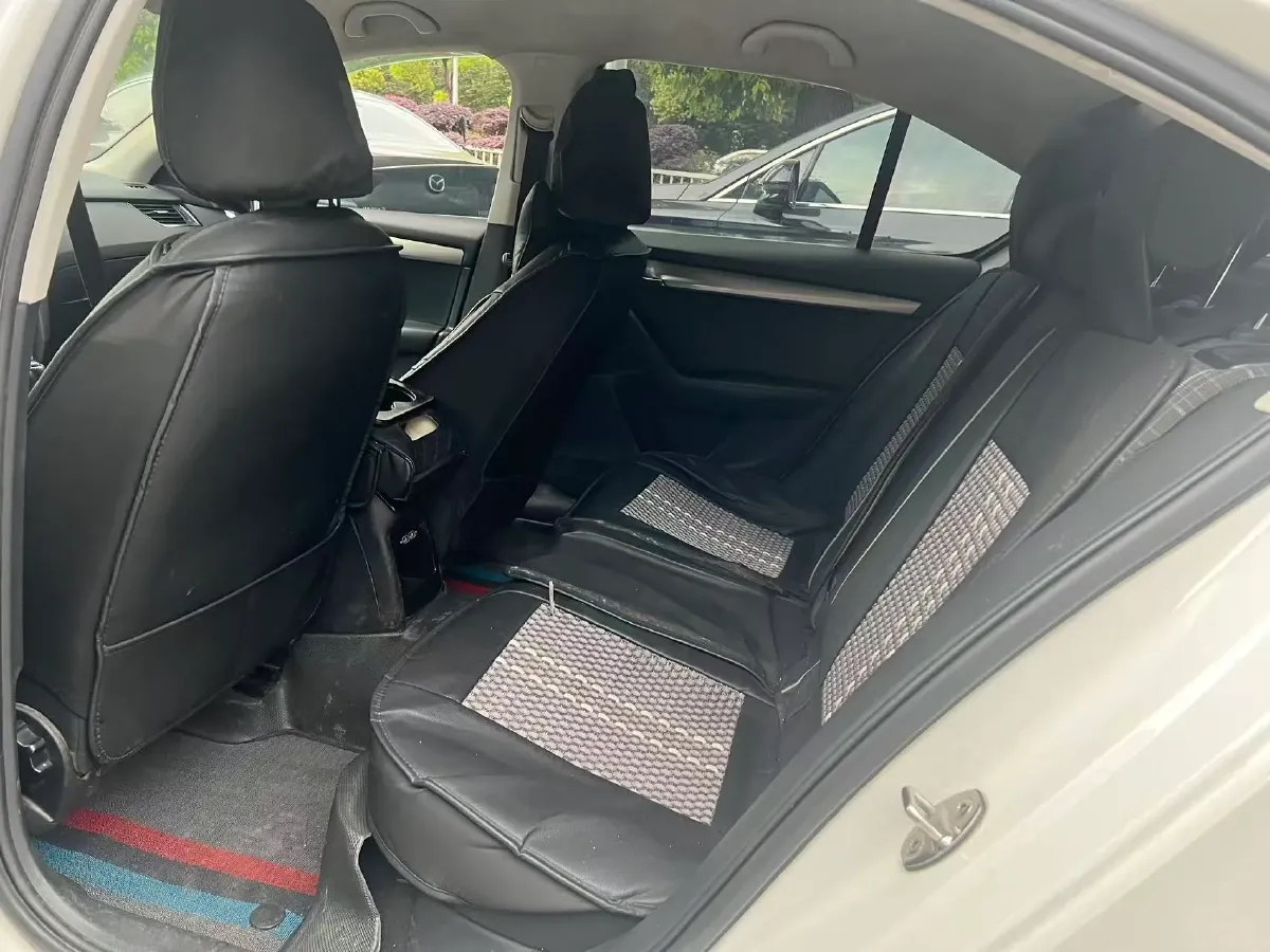 2019 Skoda Octavia 1.5L 116HP L4 6AT,autocango,china used car exporter,china ev exporter,chinese used car exporter,chinese used ev exporter