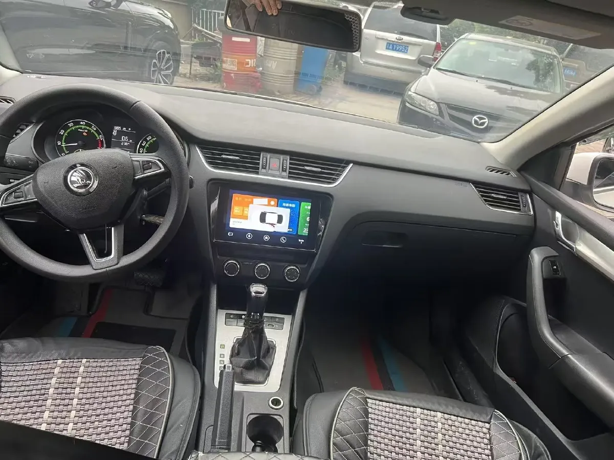 2019 Skoda Octavia 1.5L 116HP L4 6AT,autocango,china used car exporter,china ev exporter,chinese used car exporter,chinese used ev exporter