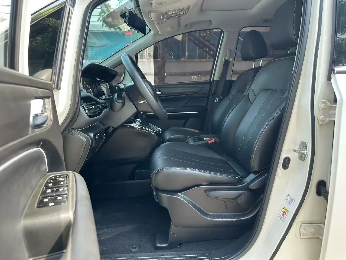 2021 GAC Trumpchi M6 1.5T 169HP L4 7DCT,autocango,china used car exporter,china ev exporter,chinese used car exporter,chinese used ev exporter