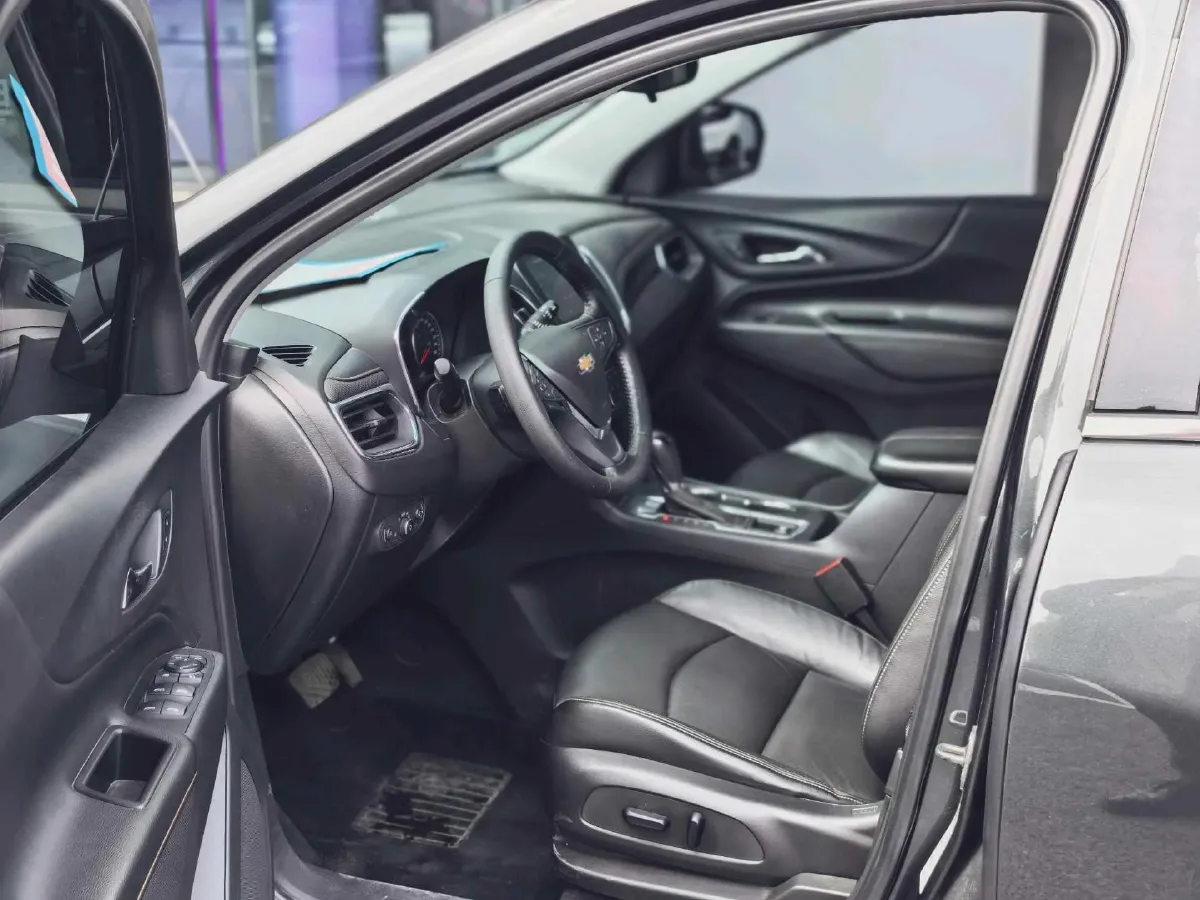 2019 Chevrolet Equinox 1.5T 180HP L4 6AT,autocango,china used car exporter,china ev exporter,chinese used car exporter,chinese used ev exporter