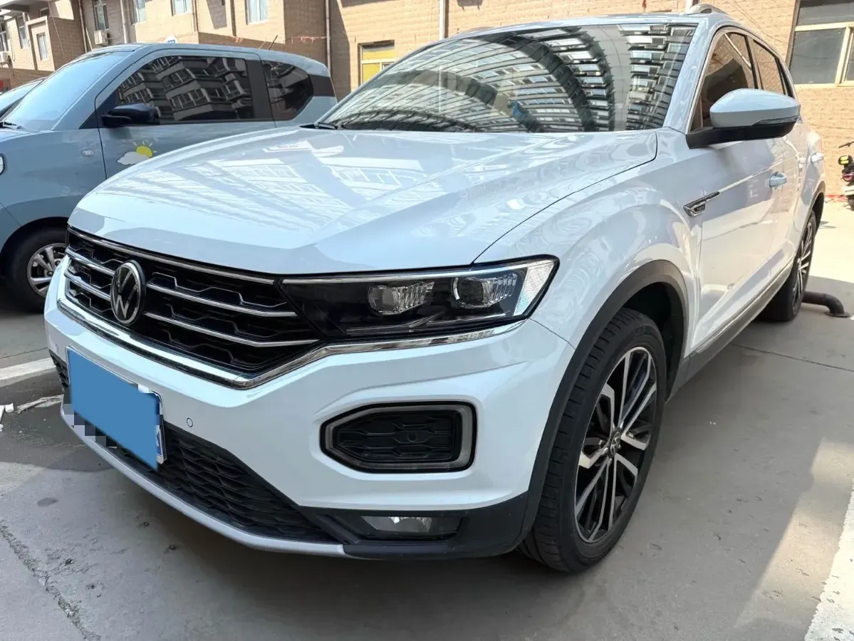 2022 Volkswagen T-Roc 1.4T 150HP L4 7DCT,autocango,china used car exporter,china ev exporter,chinese used car exporter,chinese used ev exporter
