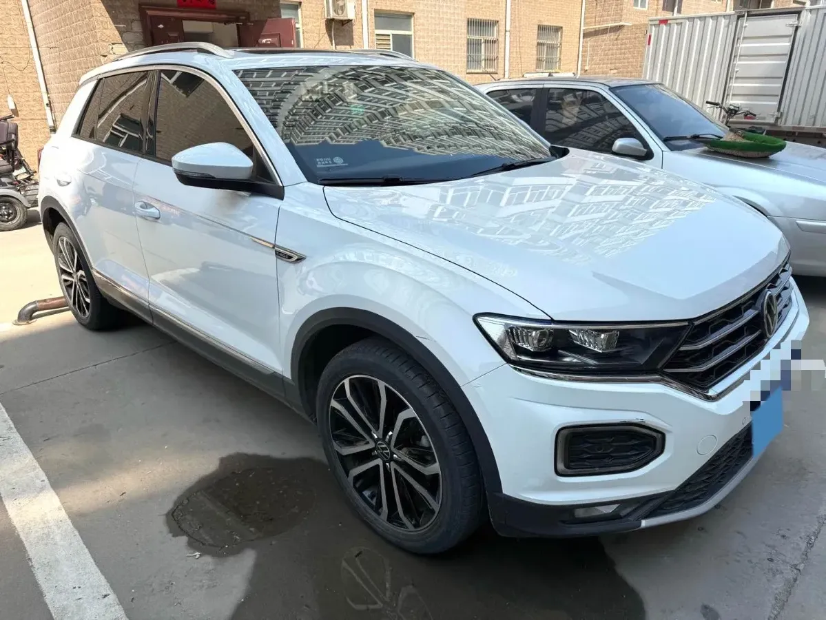 2022 Volkswagen T-Roc 1.4T 150HP L4 7DCT,autocango,china used car exporter,china ev exporter,chinese used car exporter,chinese used ev exporter