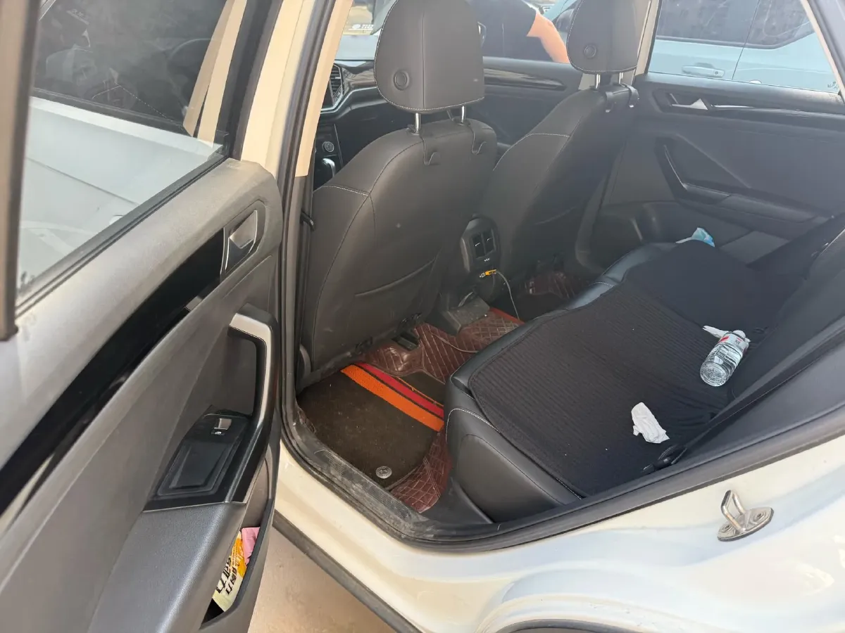 2022 Volkswagen T-Roc 1.4T 150HP L4 7DCT,autocango,china used car exporter,china ev exporter,chinese used car exporter,chinese used ev exporter