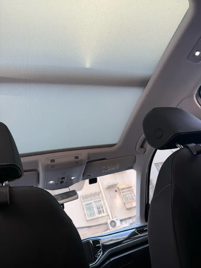 2022 Volkswagen T-Roc 1.4T 150HP L4 7DCT,autocango,china used car exporter,china ev exporter,chinese used car exporter,chinese used ev exporter