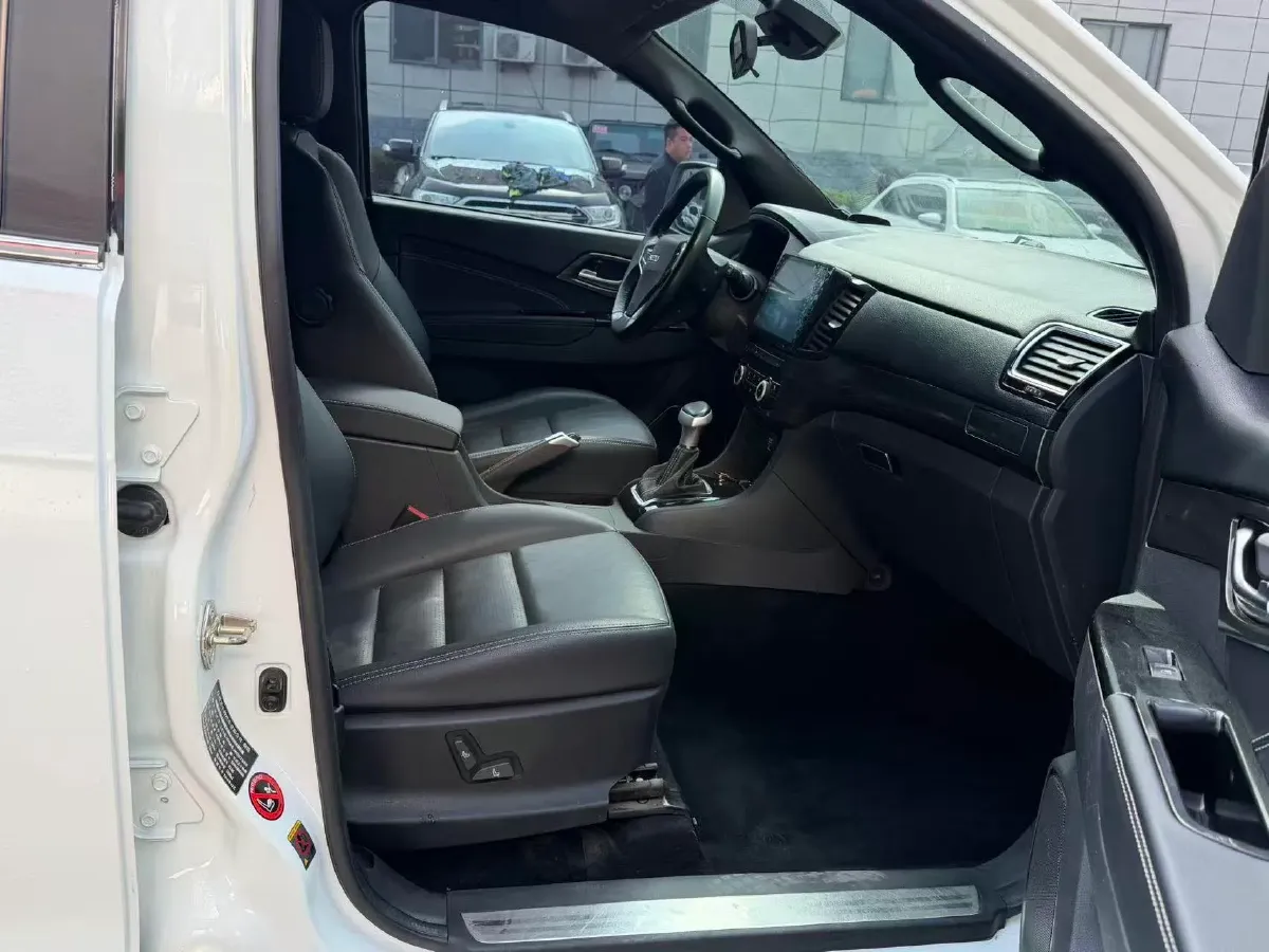 2018 Isuzu Mu-X 1.9T 163HP L4 6AT,autocango,china used car exporter,china ev exporter,chinese used car exporter,chinese used ev exporter