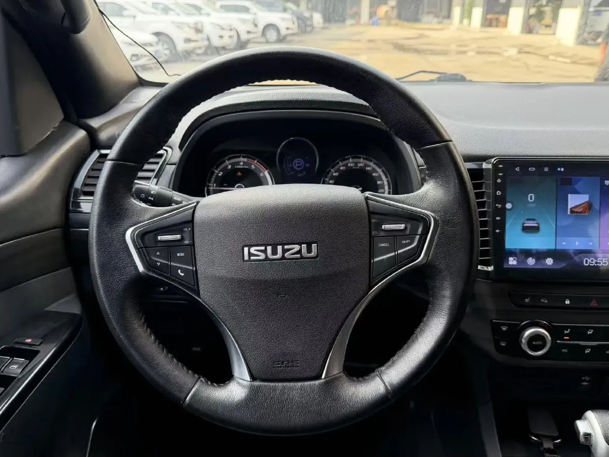 2018 Isuzu Mu-X 1.9T 163HP L4 6AT,autocango,china used car exporter,china ev exporter,chinese used car exporter,chinese used ev exporter