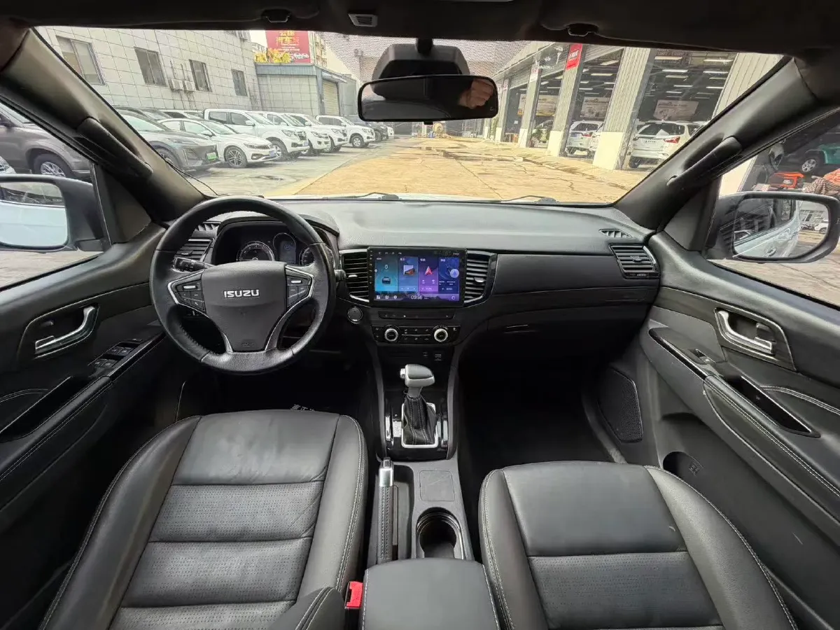 2018 Isuzu Mu-X 1.9T 163HP L4 6AT,autocango,china used car exporter,china ev exporter,chinese used car exporter,chinese used ev exporter