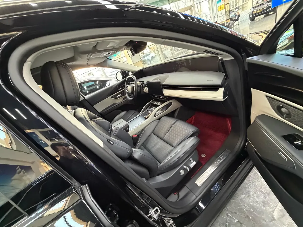 2023 Lincoln Nautilus 2.0T 261HP L4 8AT,autocango,china used car exporter,china ev exporter,chinese used car exporter,chinese used ev exporter