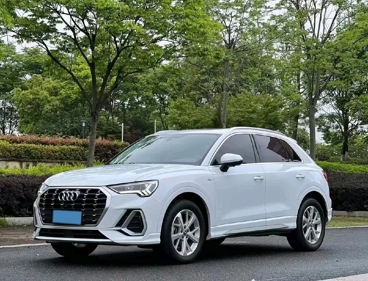 2021 Audi Q3 1.4T 150HP L4 7DCT,autocango,china used car exporter,china ev exporter,chinese used car exporter,chinese used ev exporter