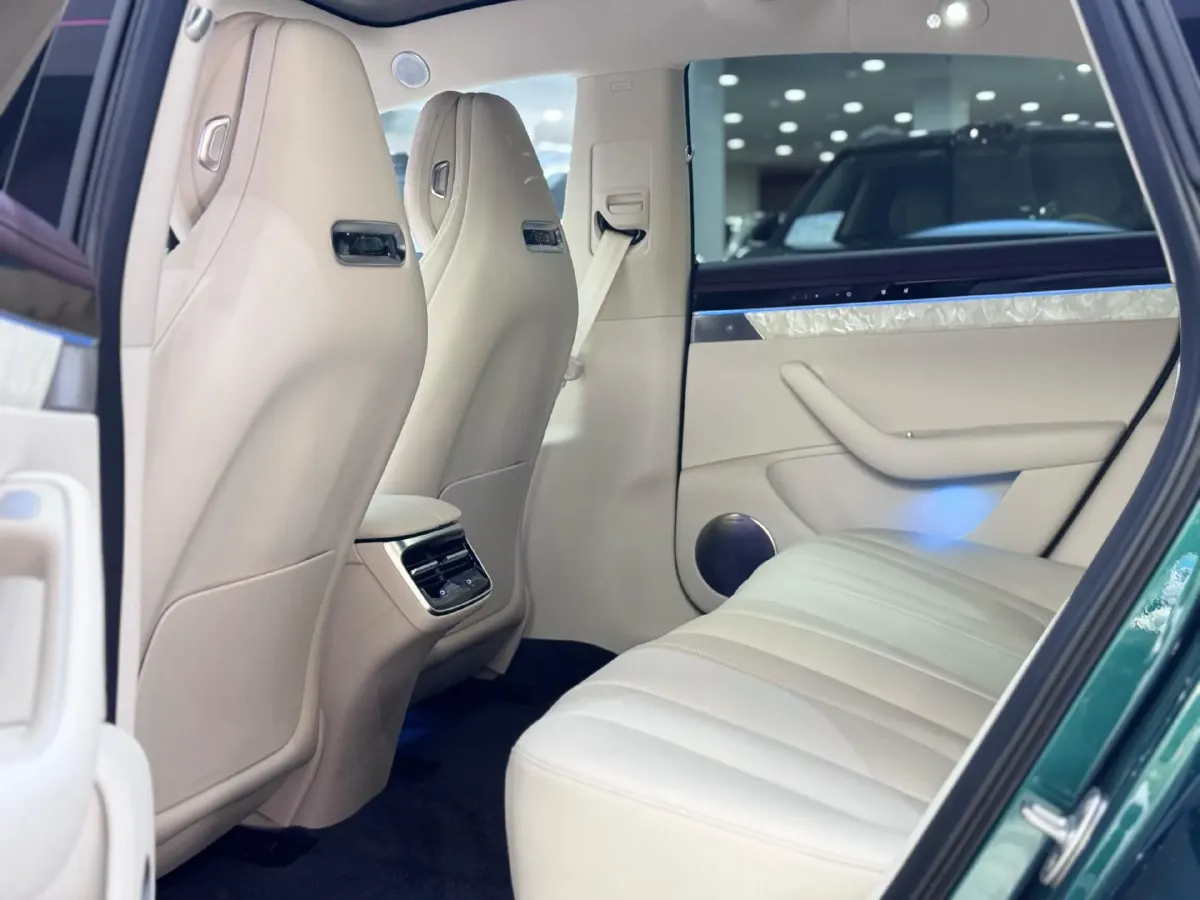 2025 Luxeed S7 BEV 82KWH,autocango,china used car exporter,china ev exporter,chinese used car exporter,chinese used ev exporter