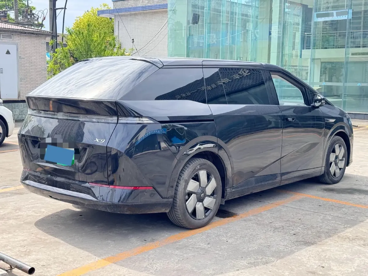 2024 Xpeng X9 BEV 101.5KWH,autocango,china used car exporter,china ev exporter,chinese used car exporter,chinese used ev exporter