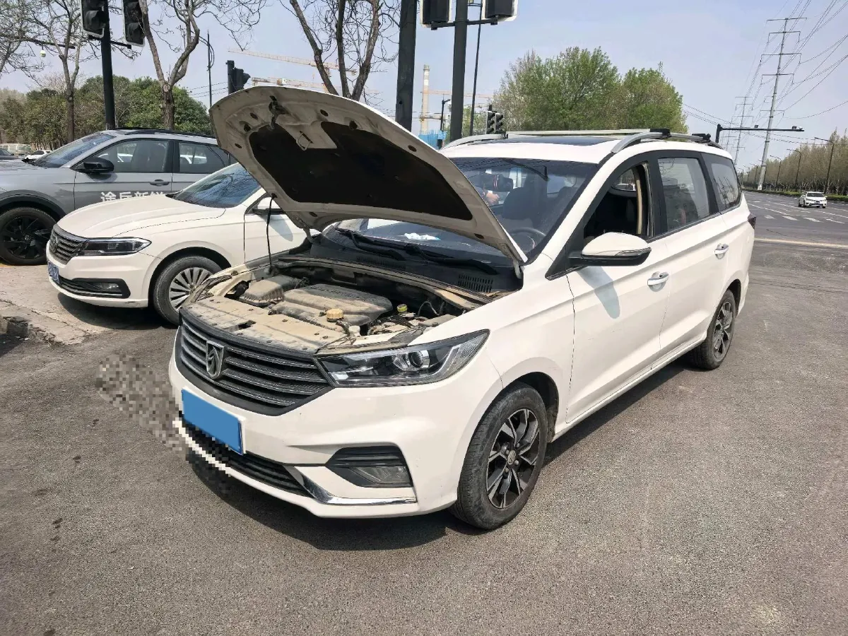 2018 BaoJun 360 1.5L 112HP L4 6MT,autocango,china used car exporter,china ev exporter,chinese used car exporter,chinese used ev exporter