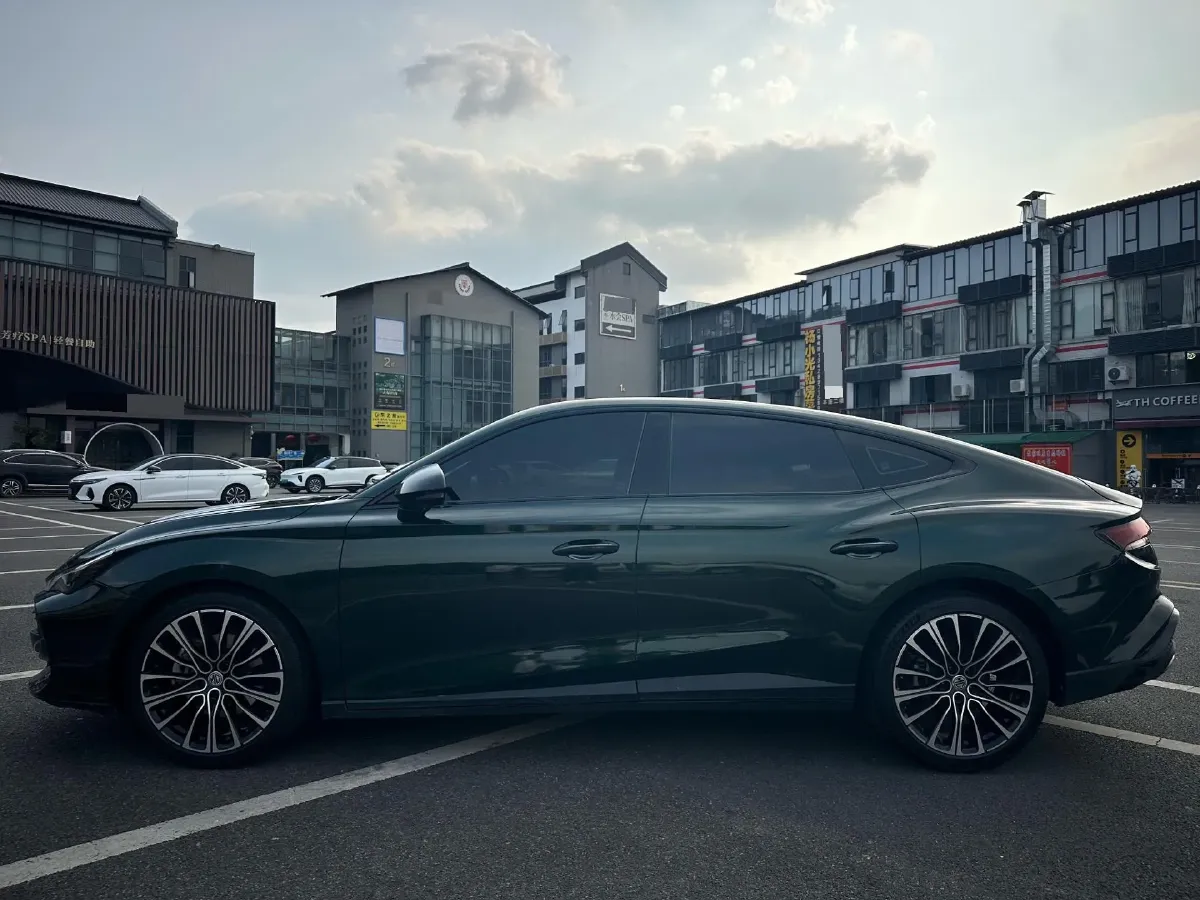 2023 MG 7 1.5T 188HP L4 7DCT,autocango,china used car exporter,china ev exporter,chinese used car exporter,chinese used ev exporter