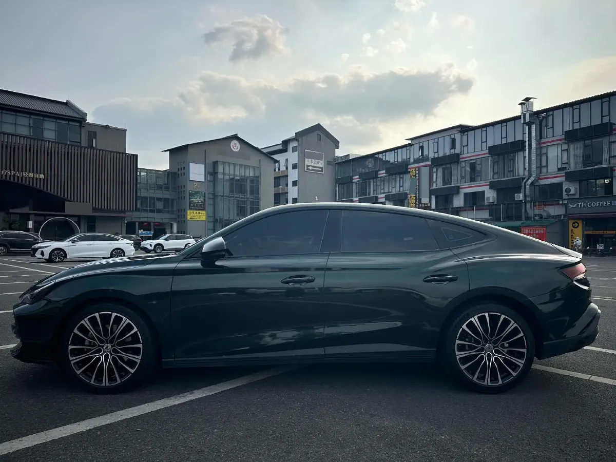 2023 MG 7 1.5T 188HP L4 7DCT,autocango,china used car exporter,china ev exporter,chinese used car exporter,chinese used ev exporter