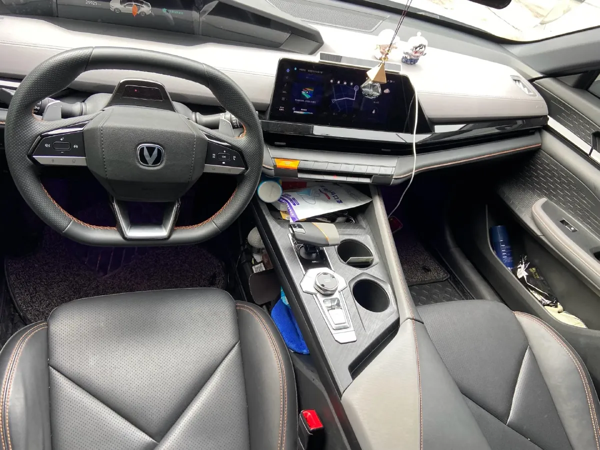 2022 ChangAn UNI-V 1.5T 188HP L4 7DCT,autocango,china used car exporter,china ev exporter,chinese used car exporter,chinese used ev exporter