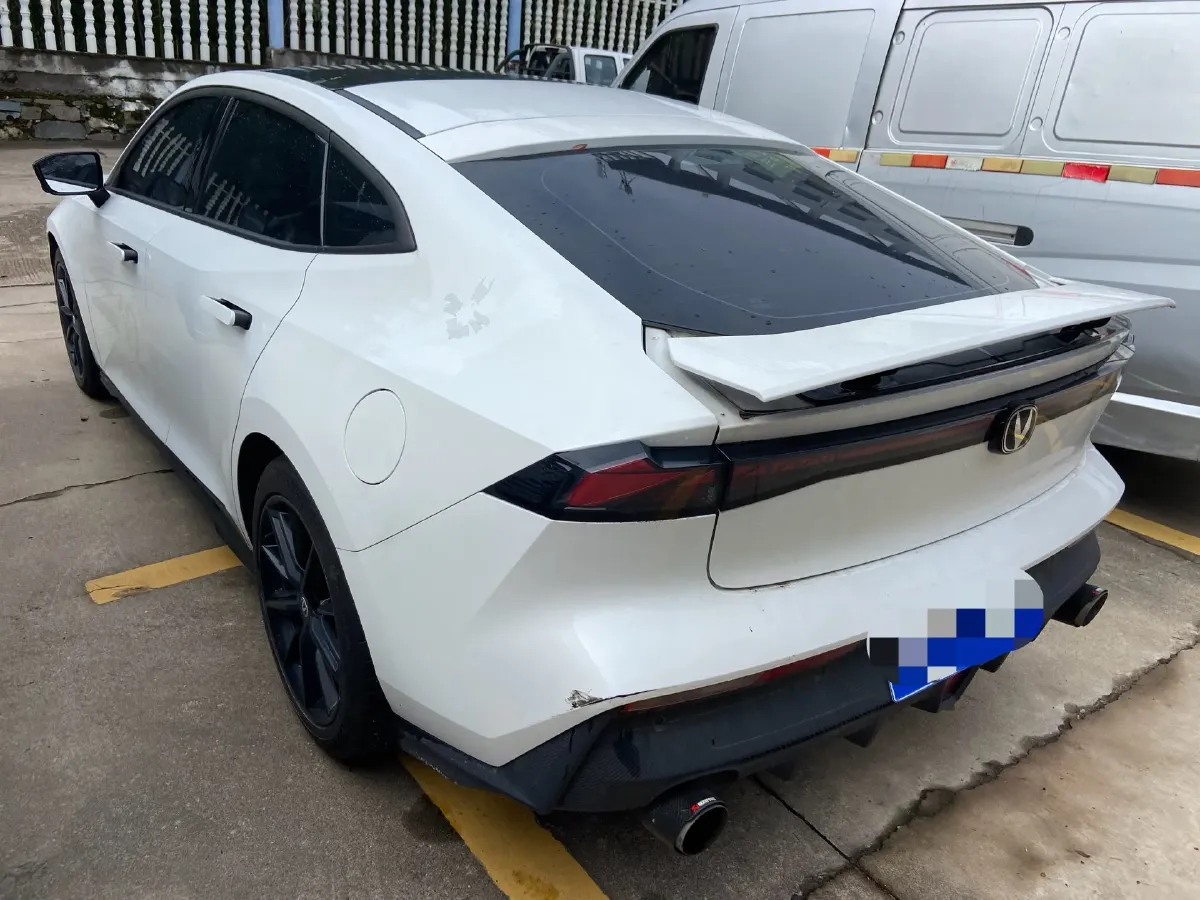 2022 ChangAn UNI-V 1.5T 188HP L4 7DCT,autocango,china used car exporter,china ev exporter,chinese used car exporter,chinese used ev exporter