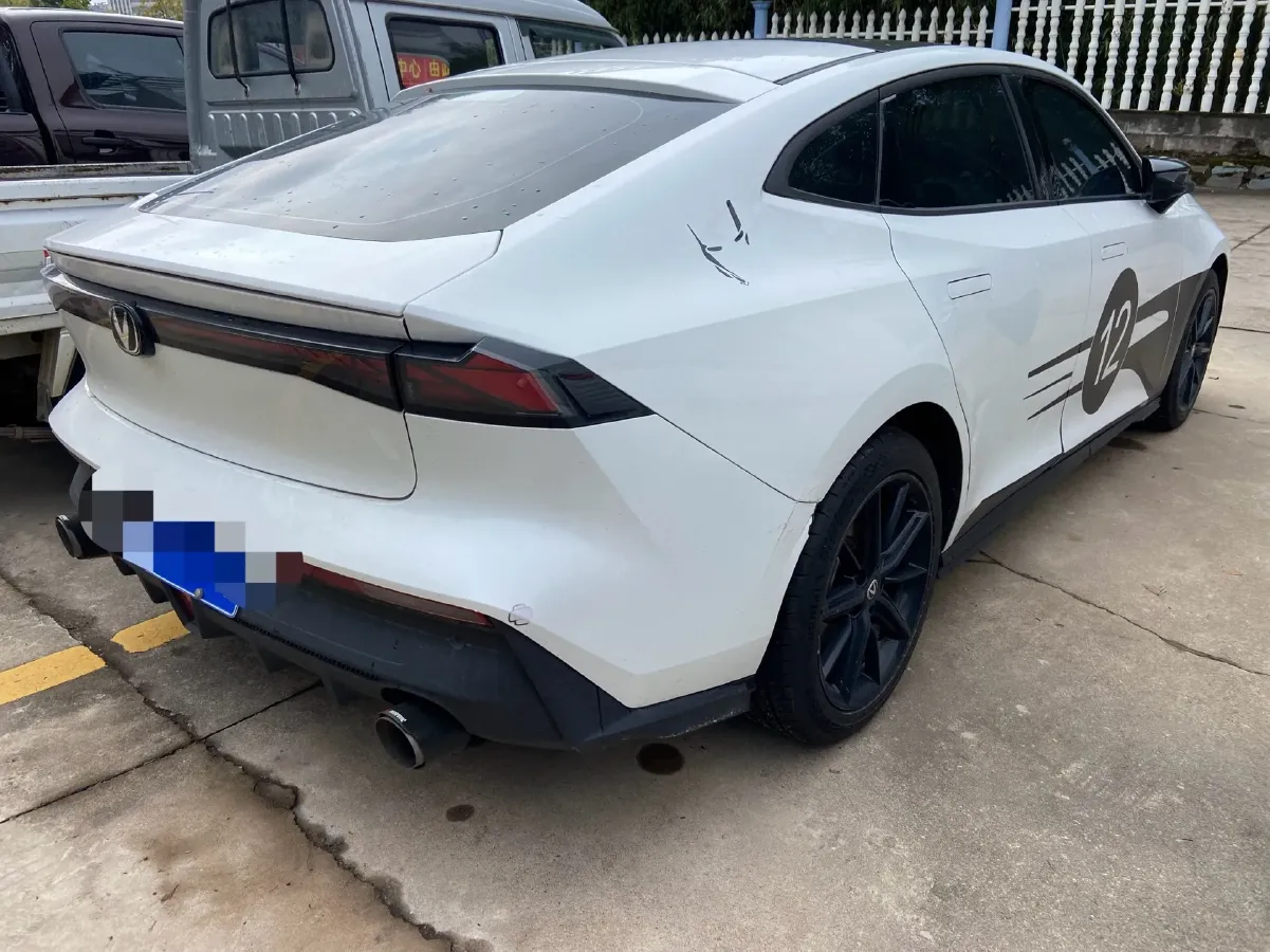 2022 ChangAn UNI-V 1.5T 188HP L4 7DCT,autocango,china used car exporter,china ev exporter,chinese used car exporter,chinese used ev exporter