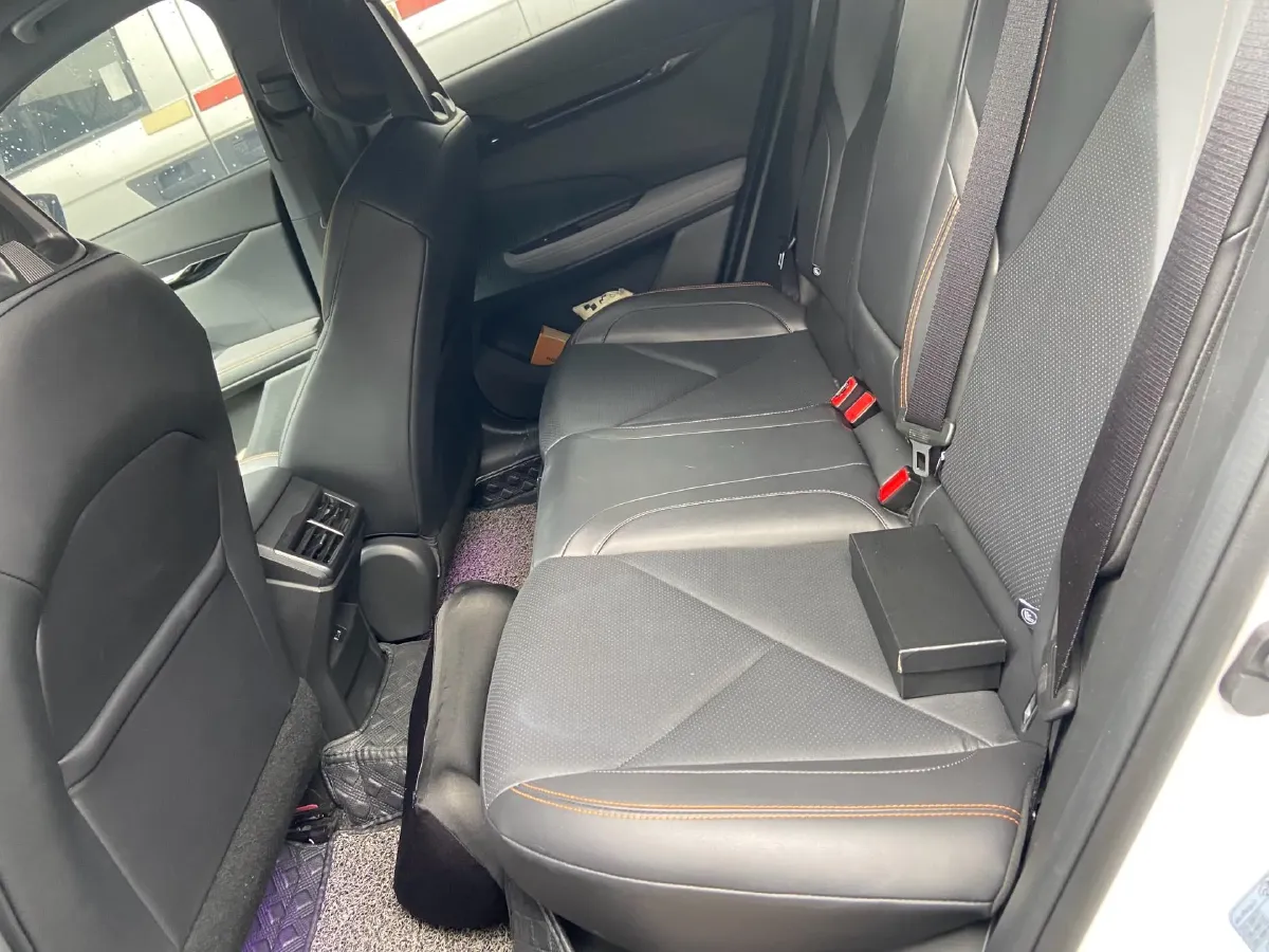 2022 ChangAn UNI-V 1.5T 188HP L4 7DCT,autocango,china used car exporter,china ev exporter,chinese used car exporter,chinese used ev exporter