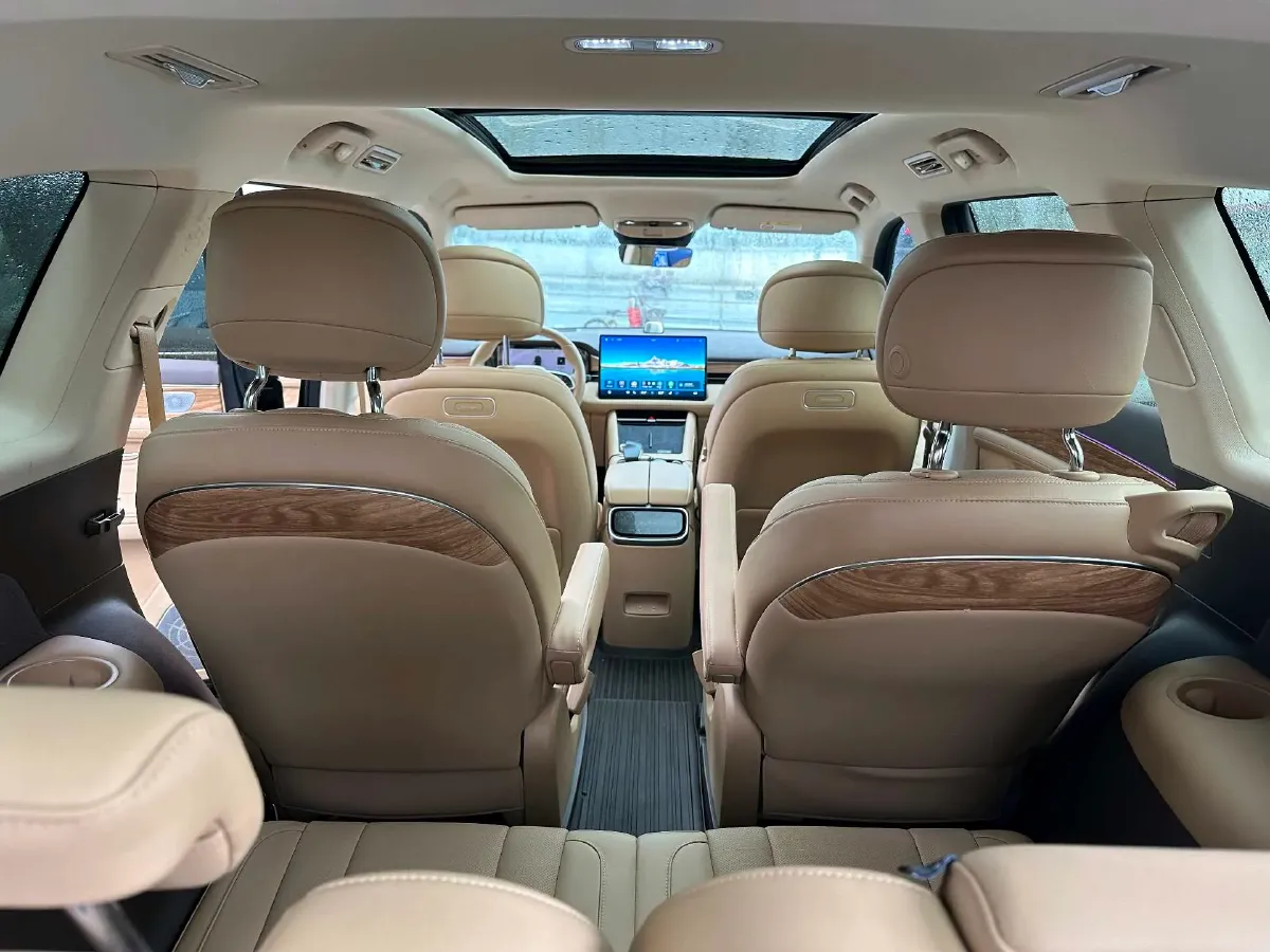 2024 AITO AITO M7 1.5T 152HP L4 REEV 40KWH,autocango,china used car exporter,china ev exporter,chinese used car exporter,chinese used ev exporter