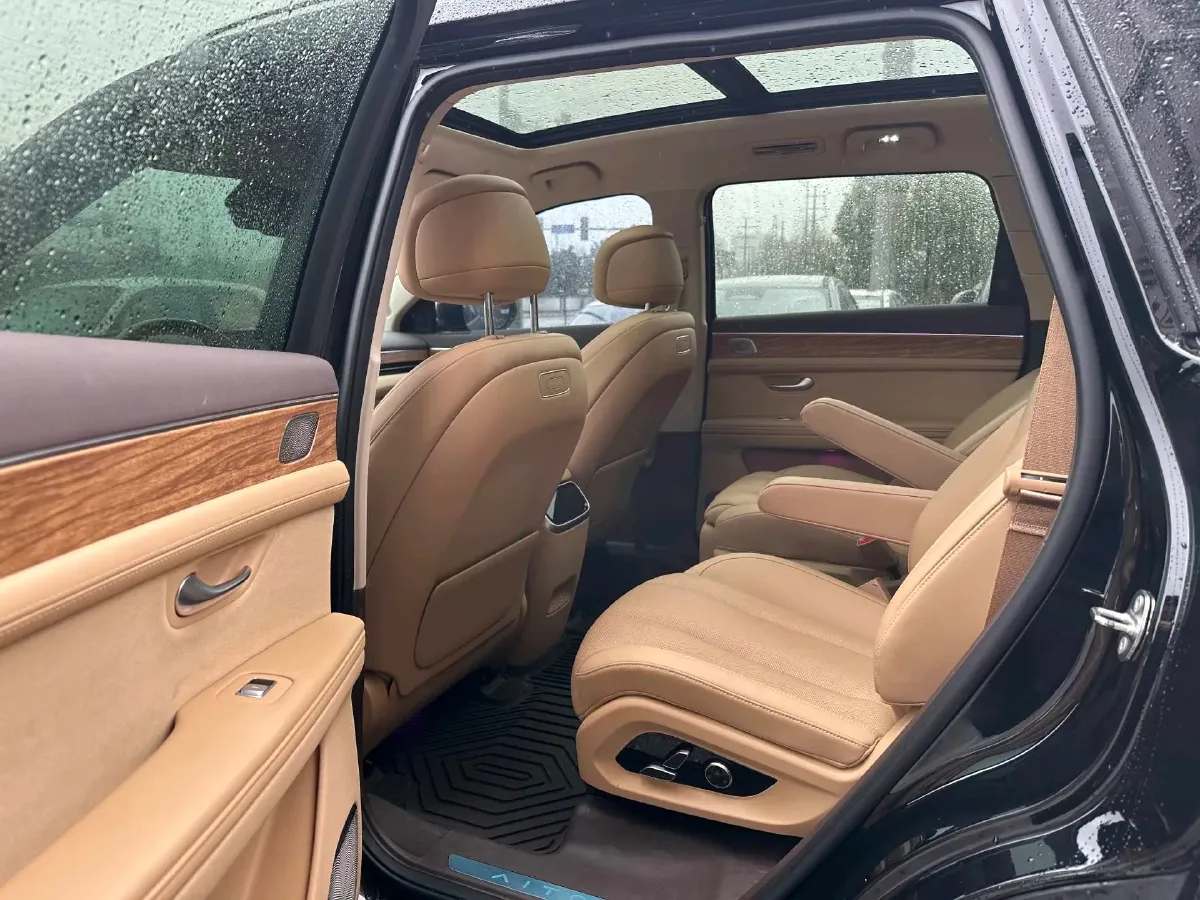 2024 AITO AITO M7 1.5T 152HP L4 REEV 40KWH,autocango,china used car exporter,china ev exporter,chinese used car exporter,chinese used ev exporter