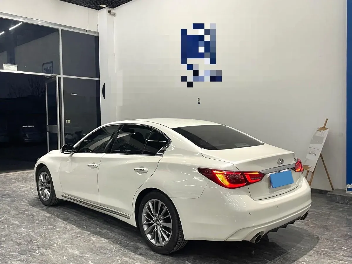 2018 Jeep Grand Commander 2.0T 265HP L4 9AT,autocango,china used car exporter,china ev exporter,chinese used car exporter,chinese used ev exporter