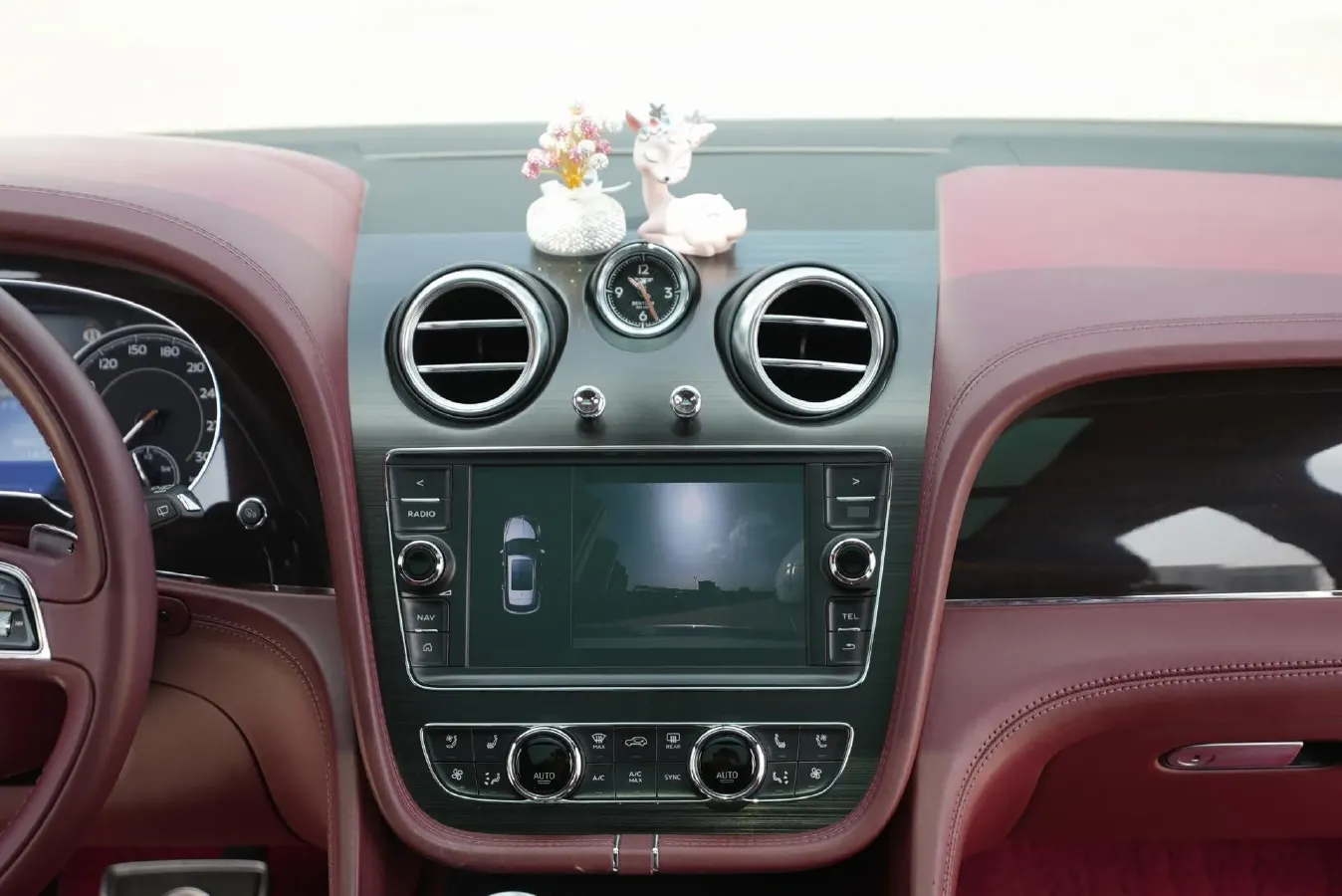 2018 Bentley Bentayga 4.0T 550HP V8 8AT,autocango,china used car exporter,china ev exporter,chinese used car exporter,chinese used ev exporter