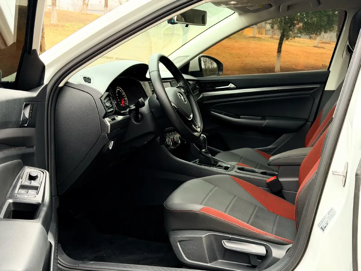 2020 Volkswagen Bora 1.5L 113HP L4 6AT,autocango,china used car exporter,china ev exporter,chinese used car exporter,chinese used ev exporter