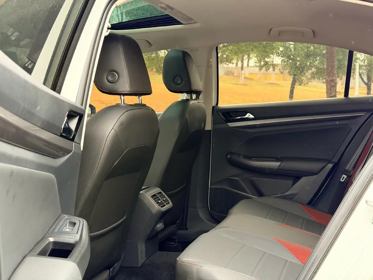 2020 Volkswagen Bora 1.5L 113HP L4 6AT,autocango,china used car exporter,china ev exporter,chinese used car exporter,chinese used ev exporter