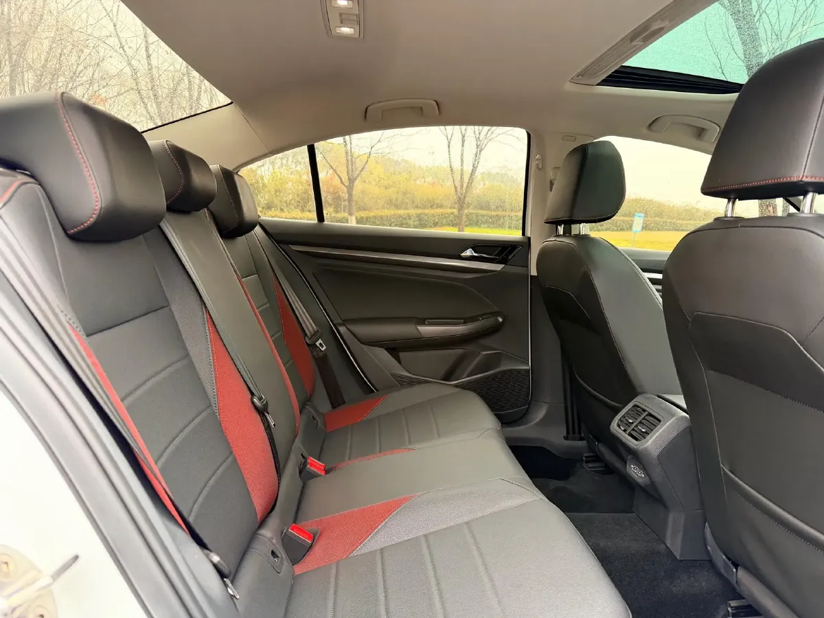 2020 Volkswagen Bora 1.5L 113HP L4 6AT,autocango,china used car exporter,china ev exporter,chinese used car exporter,chinese used ev exporter