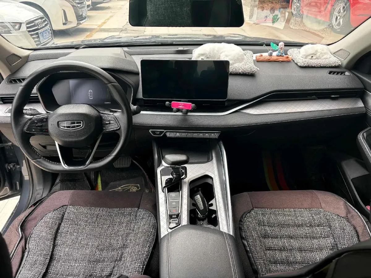 2021 Geely Preface 2.0T 190HP L4 7DCT,autocango,china used car exporter,china ev exporter,chinese used car exporter,chinese used ev exporter