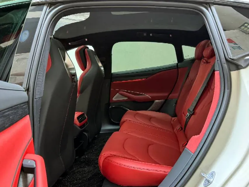 2024 MI SU7 BEV 101KWH,autocango,china used car exporter,china ev exporter,chinese used car exporter,chinese used ev exporter