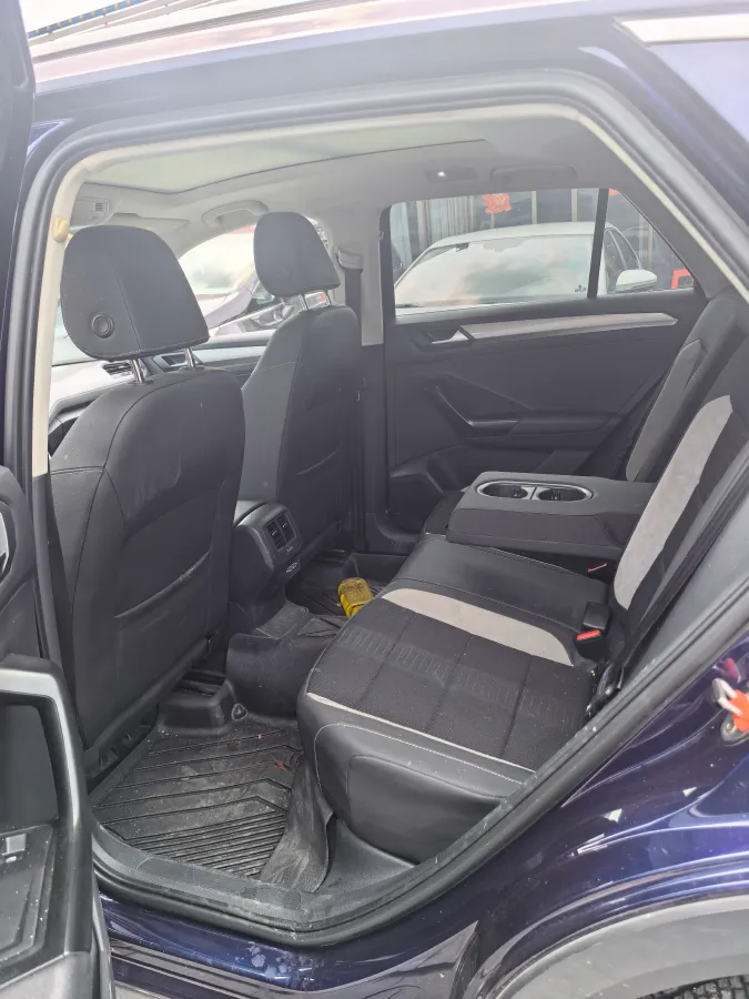 2020 Volkswagen T-Roc 1.4T 150HP L4 7DCT,autocango,china used car exporter,china ev exporter,chinese used car exporter,chinese used ev exporter