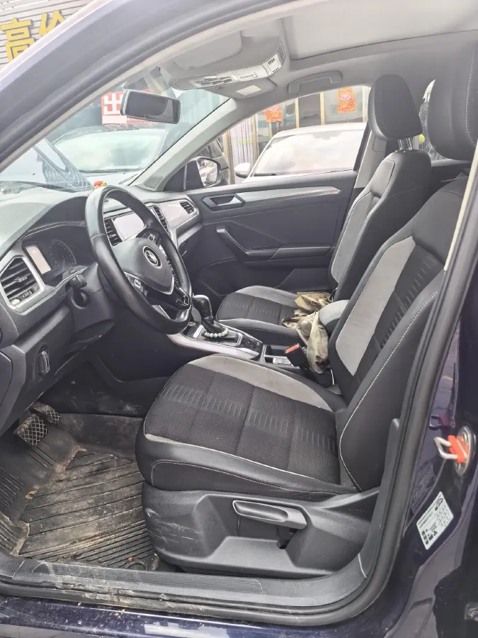 2020 Volkswagen T-Roc 1.4T 150HP L4 7DCT,autocango,china used car exporter,china ev exporter,chinese used car exporter,chinese used ev exporter
