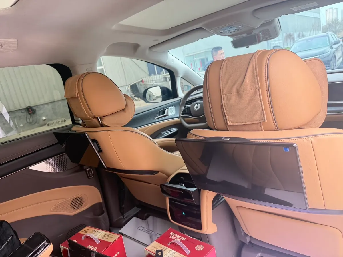 2022 Mercedes-Benz GLC Class 2.0T 197HP L4 9AT,autocango,china used car exporter,china ev exporter,chinese used car exporter,chinese used ev exporter