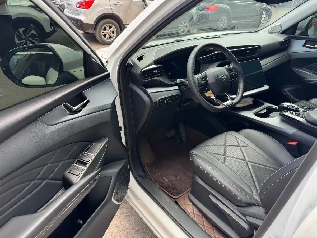 2023 KaiYi KunLun 2.0T 254HP L4 7DCT,autocango,china used car exporter,china ev exporter,chinese used car exporter,chinese used ev exporter