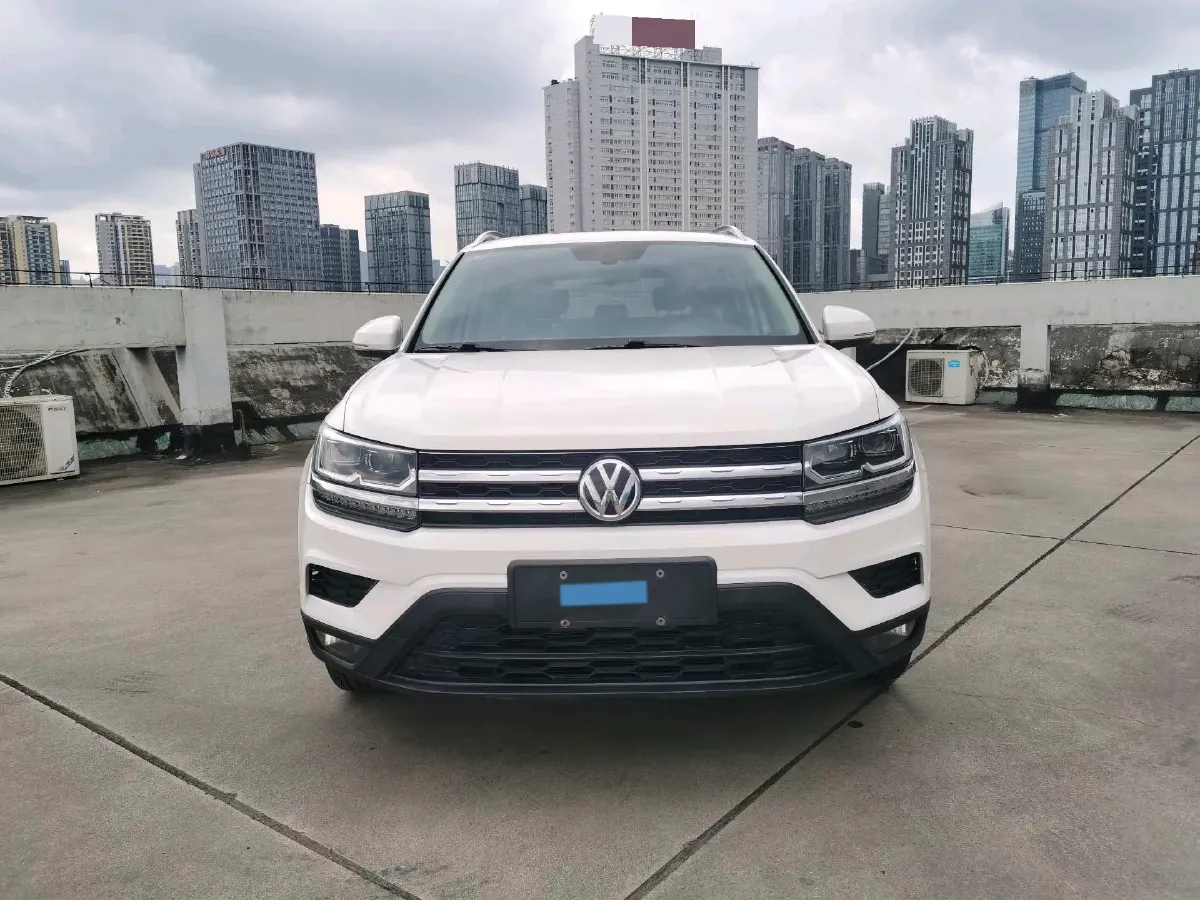 2019 MINI MINI 1.5T 102HP L3 7DCT,autocango,china used car exporter,china ev exporter,chinese used car exporter,chinese used ev exporter