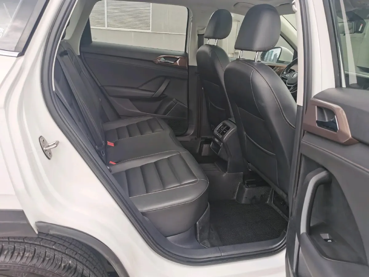 2019 MINI MINI 1.5T 102HP L3 7DCT,autocango,china used car exporter,china ev exporter,chinese used car exporter,chinese used ev exporter