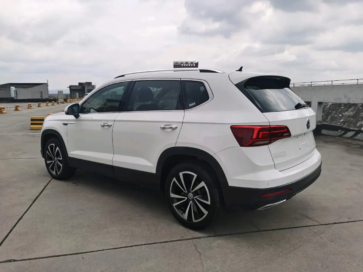 2019 MINI MINI 1.5T 102HP L3 7DCT,autocango,china used car exporter,china ev exporter,chinese used car exporter,chinese used ev exporter