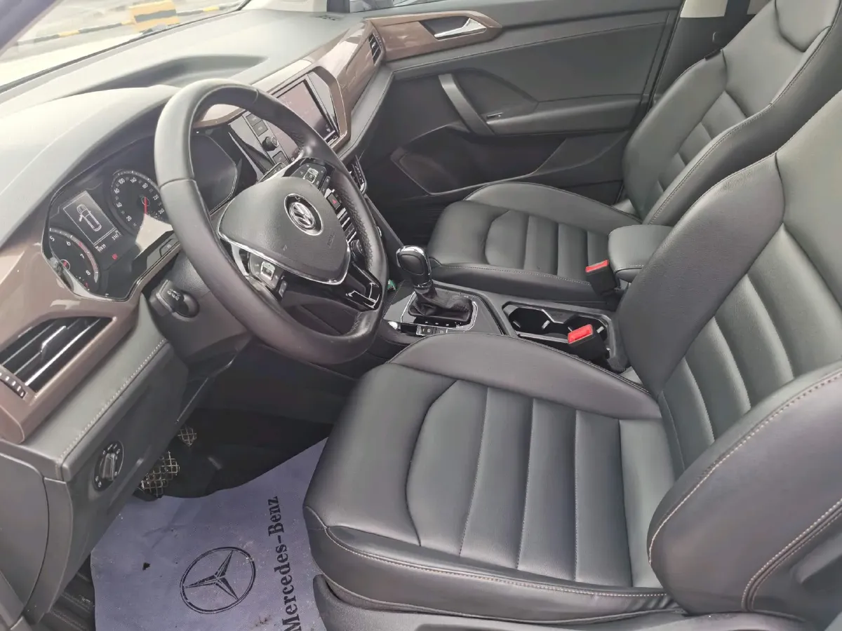 2019 MINI MINI 1.5T 102HP L3 7DCT,autocango,china used car exporter,china ev exporter,chinese used car exporter,chinese used ev exporter